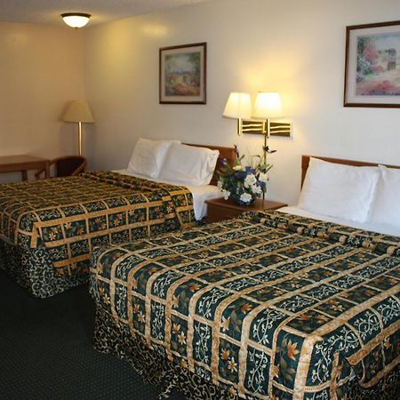 Super 8 By Wyndham Visalia Hotel Ngoại thất bức ảnh