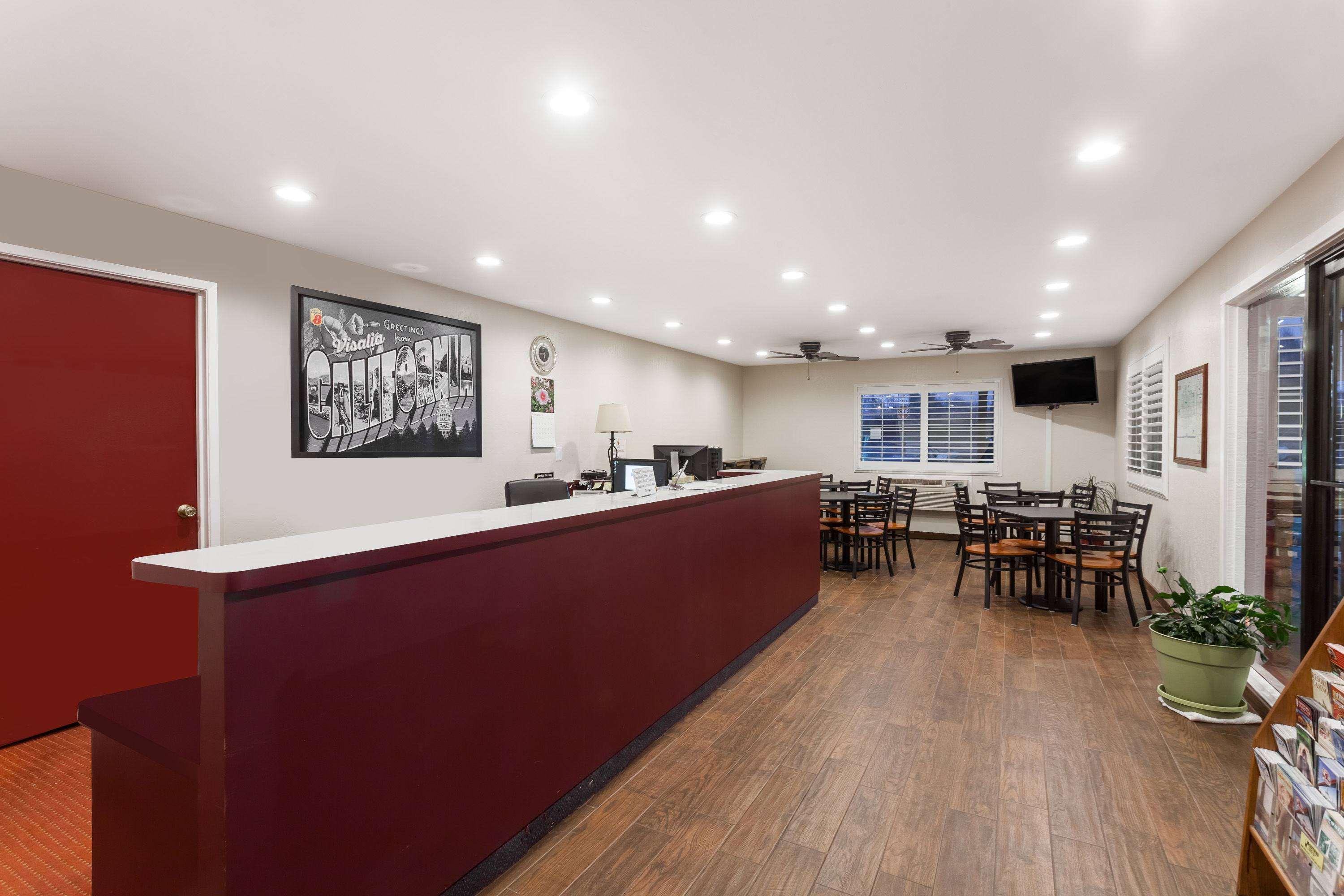 Super 8 By Wyndham Visalia Hotel Ngoại thất bức ảnh